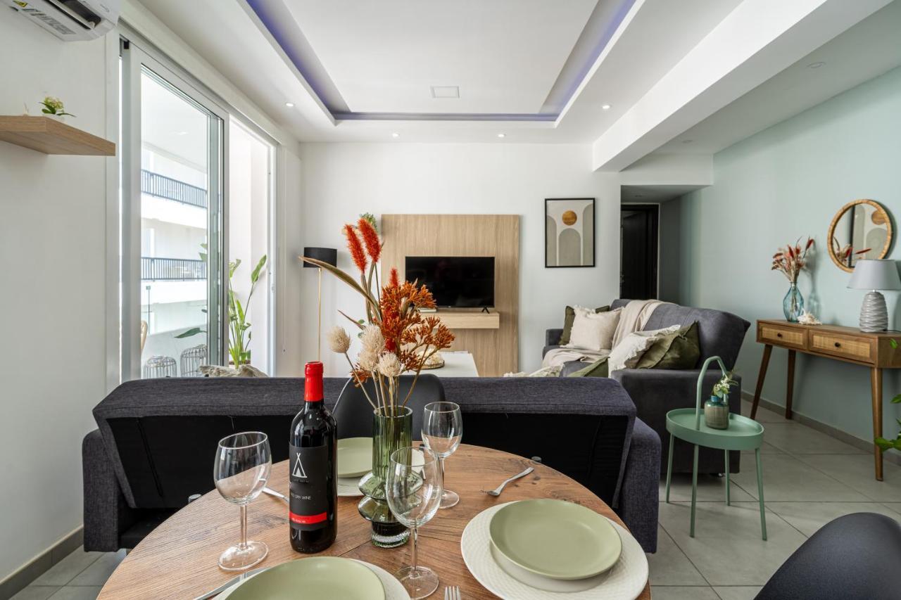 Beach Daze 1-Br Apt By Finikoudes Beach Larnaca Dış mekan fotoğraf
