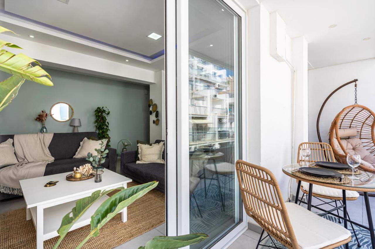 Beach Daze 1-Br Apt By Finikoudes Beach Larnaca Dış mekan fotoğraf